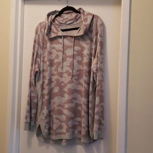 REITMANS Hyba Camo Hooded Sweatshirt